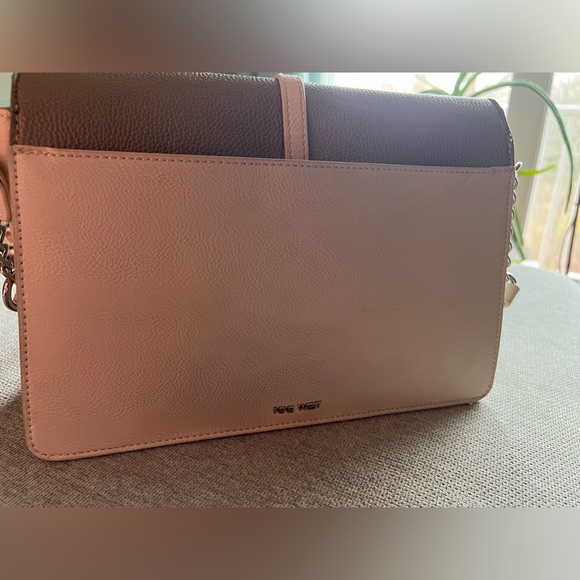 Handbag - Picture 3 of 8